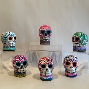 Dia de los Muertos Calavera, crâne du jour des morts, autel mexicain, autel du jour des morts, décoration Dia de los Muertos, crâne en sucre mexicain