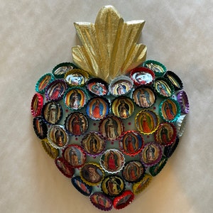 SAGRADO CORAZÓN DE GUADALUPE, Imágenes en Tapas de Botellas, Fondo Celeste, Sagrado Corazón con Guadalupe, Virgen de Guadalupe en Corazón