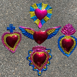 SET of FIVE Tin Sacred HEART Ornaments, Bright Colors, Sacred Heart Milagros, Mexican Tin Ornaments, Hojalata