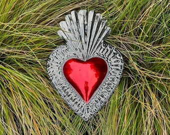 LARGE Handmade Tin SACRED HEART, Mexico Tin Heart, Sacred Heart Mexico, Mexican Milagro, Heart with Wings