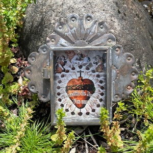 Antiqued Miniature Nicho with Sacred Heart, Mexican Nicho, Mexico Religious Art