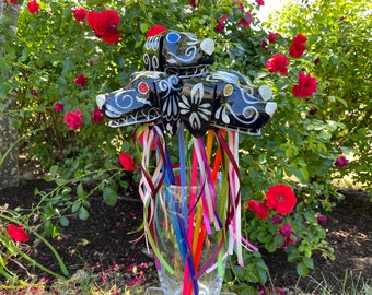 Sonaja para perro con forma de calavera, color NEGRO, perro del Día de los Muertos, Sonaja del Día de los Muertos, México Día de los Muertos, Calavera mexicana, Perro con forma de calavera de azúcar