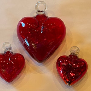 ROTE geblasene GLAS-HERZEN, groß, klein oder gespiegelt, rote geblasene Glasherzverzierung, rotes Glasherzverzierung, mexikanisches Ornament