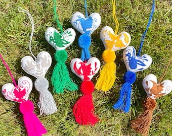 ADORNO DE CORAZÓN OTOMI con Pompón, Decoración Otomi, Tenango, Corazón Mexicano, Adorno de Corazón, Regalo Bordado Mexicano