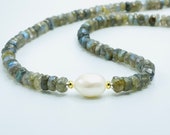 Labradorit Kette mit Barockperle, Labradorit Collier