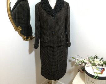 1950s/60s Countrylife wool tweed skirt suit wirh astrakhan collar
