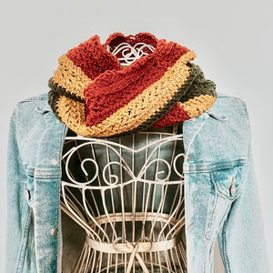 The Kōyō Crochet Infinity Scarf - Beginner Crochet Pattern **INSTANT PDF DOWNLOAD**