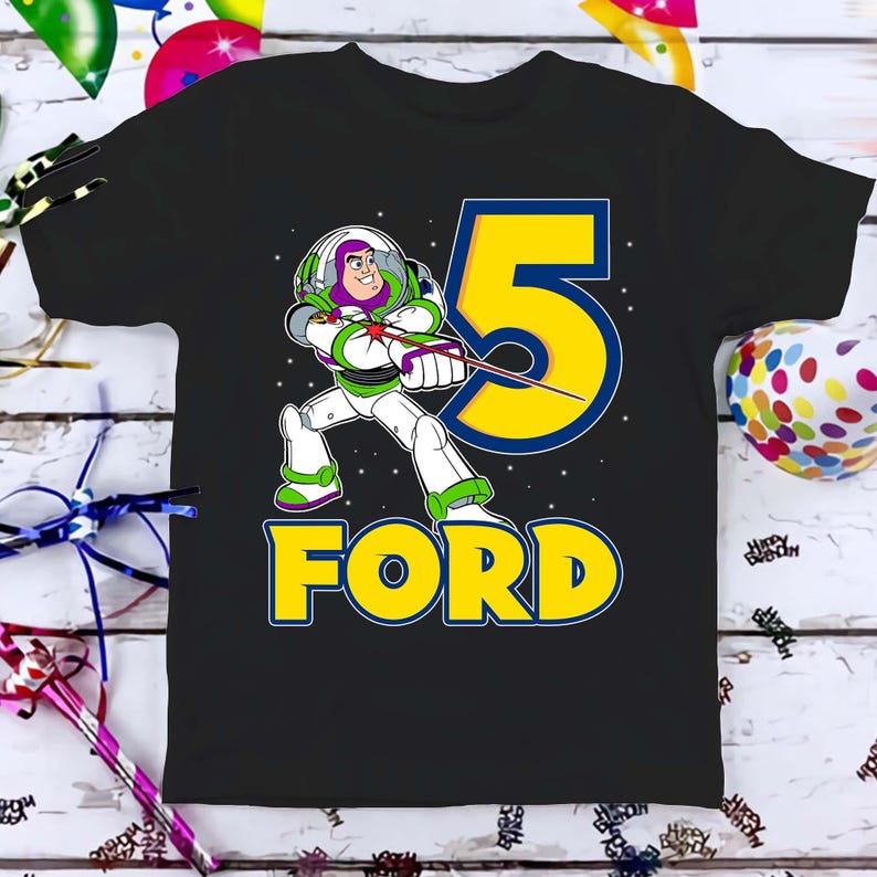 Camiseta de cumpleaños de Buzz Lightyear Space Ranger, personalizada con dibujos animados, regalo de cumpleaños para niños pequeños, para hijo e hija. imagen 1