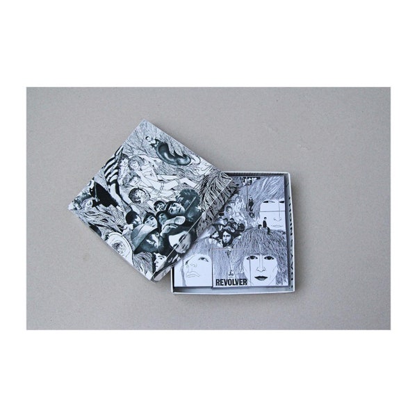 Puzzle en cubes réalisé avec des pochettes de vinyles