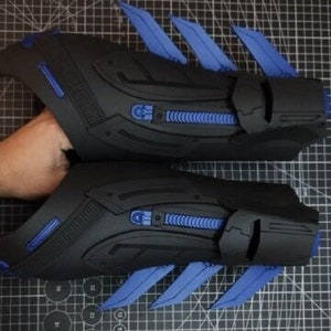Nightwing Cosplay Armschienen mit Flossen