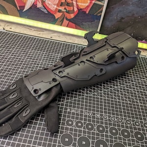 Superhero gauntlet template for your cosplay