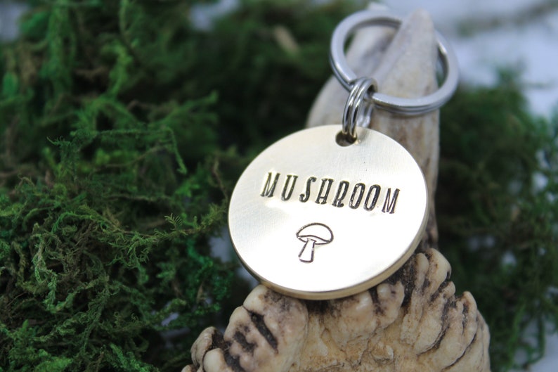 Personalised Dog Tag For Dogs - Classic Dog Tag 22mm - Solid Qua Personalised Dog Tag For Dogs - Classic Dog Tag 22mm - Solid Qua