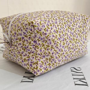 Make-uptasje, gewatteerd katoenen esthetisch zakje, cadeaus voor haar, make-uptasje, bloemenzakje, leuke handgemaakte tas VK, idee van verjaardagscadeau, make-uptasje