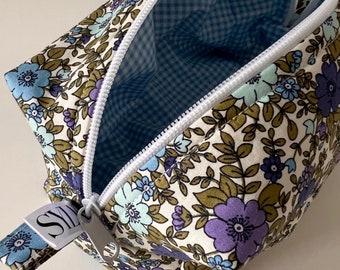 Makeup Bag, Quilted Cotton Aesthetic Pouch, Gifts For Her, Travel Cosmetic Bag, Floral Pouch, Gingham Handmade Bag UK, Birthday Gift Idea