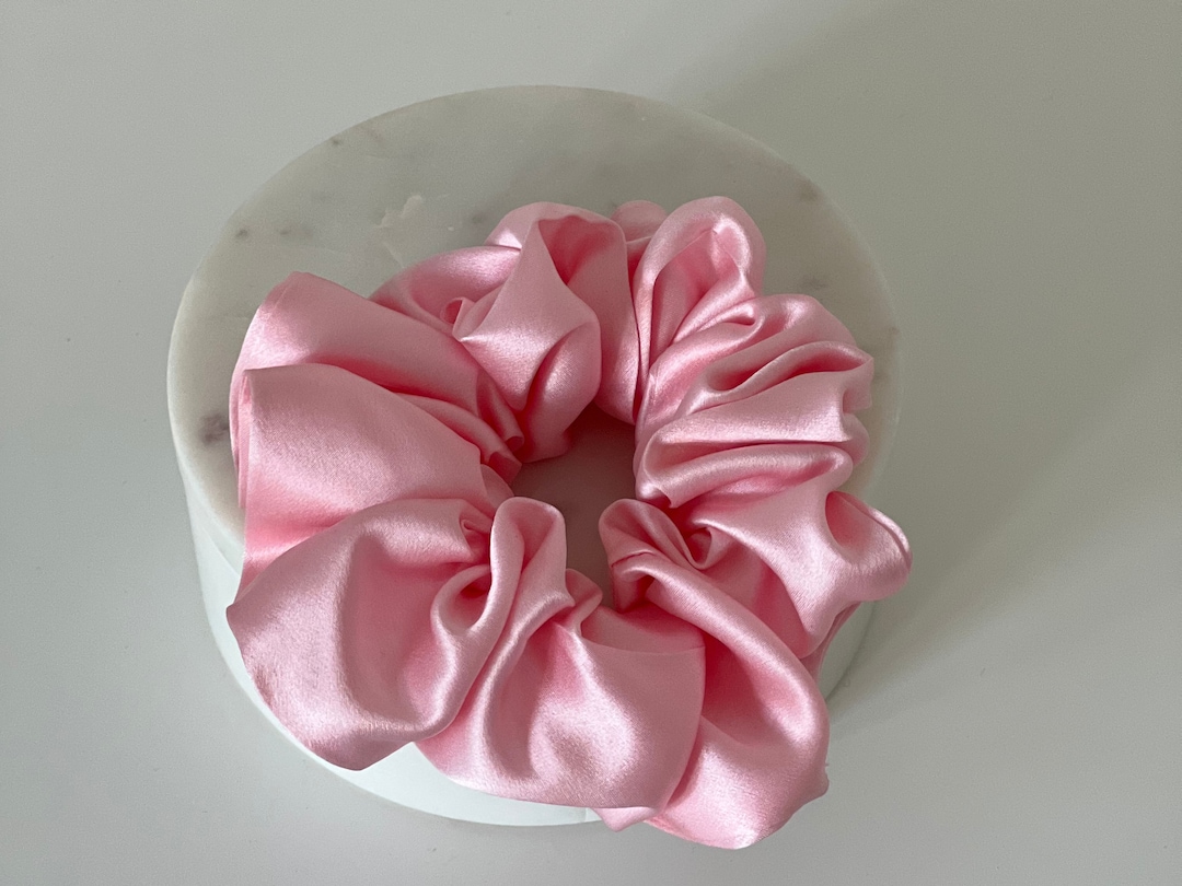 Adelaide Floral Scrunchie Hairband in Pink