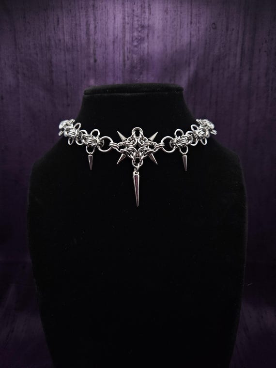 Spiked Star Chainmail Necklace