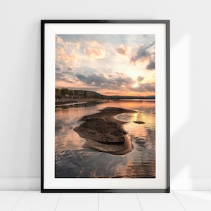 Stampa Fine-Art con Paesaggio Estivo Costiero, Carta Fotografica di Qualità Museale, Wall Art, Wall Decor, Paesaggi e Natura, Lago, Acqua
