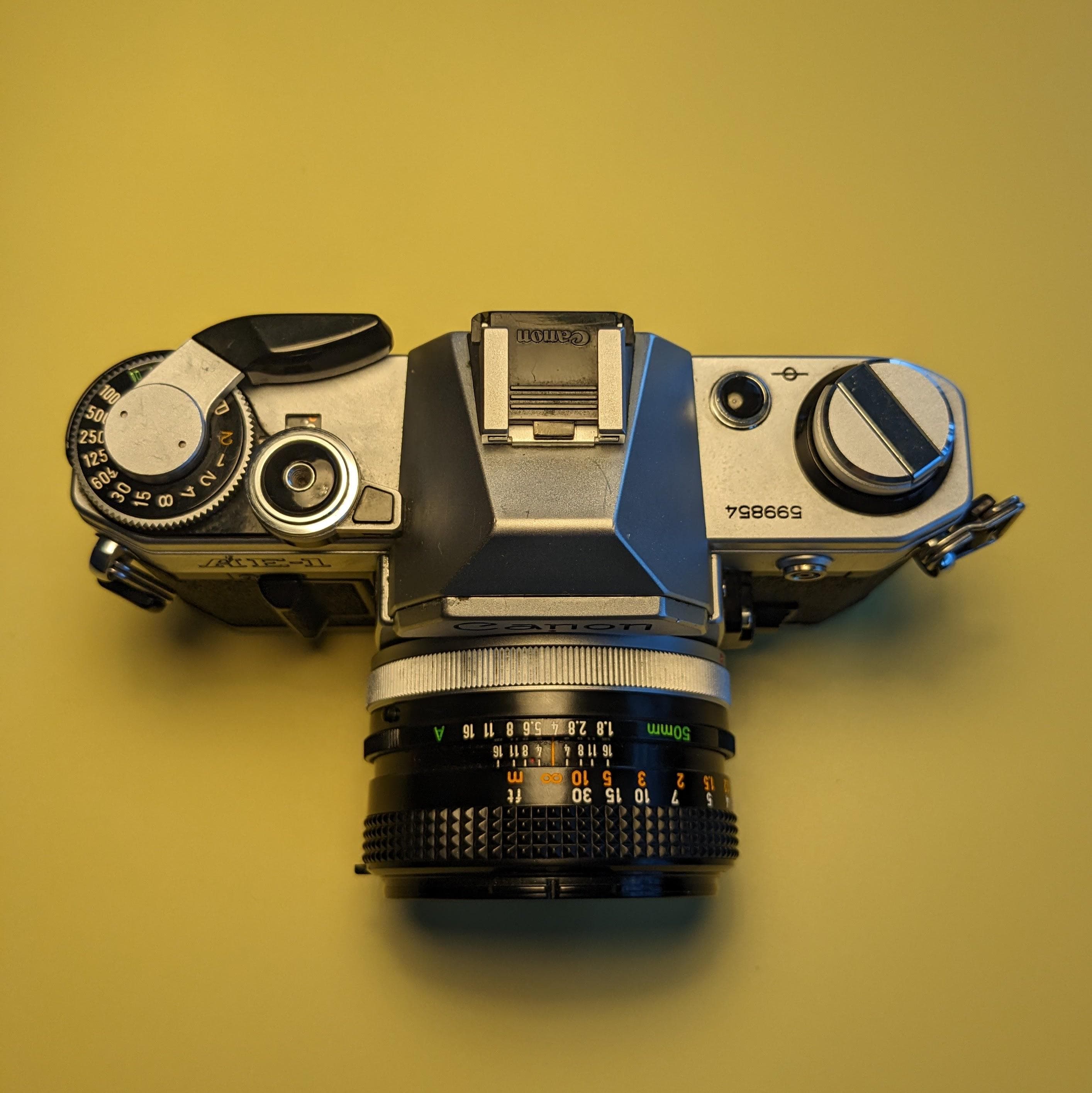 Canon  AE1-P とFDレンズ３本セット 中古品 Canon AE1-P とFDレンズ3本セット 中古品