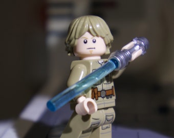 New Lego Star Wars Luke Skywalker on Bespin Minifigure comes with Lightsaber