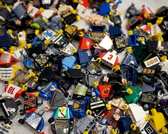 Lego Minifig Torso Lot – Påse med 20 slumpmässiga bitar