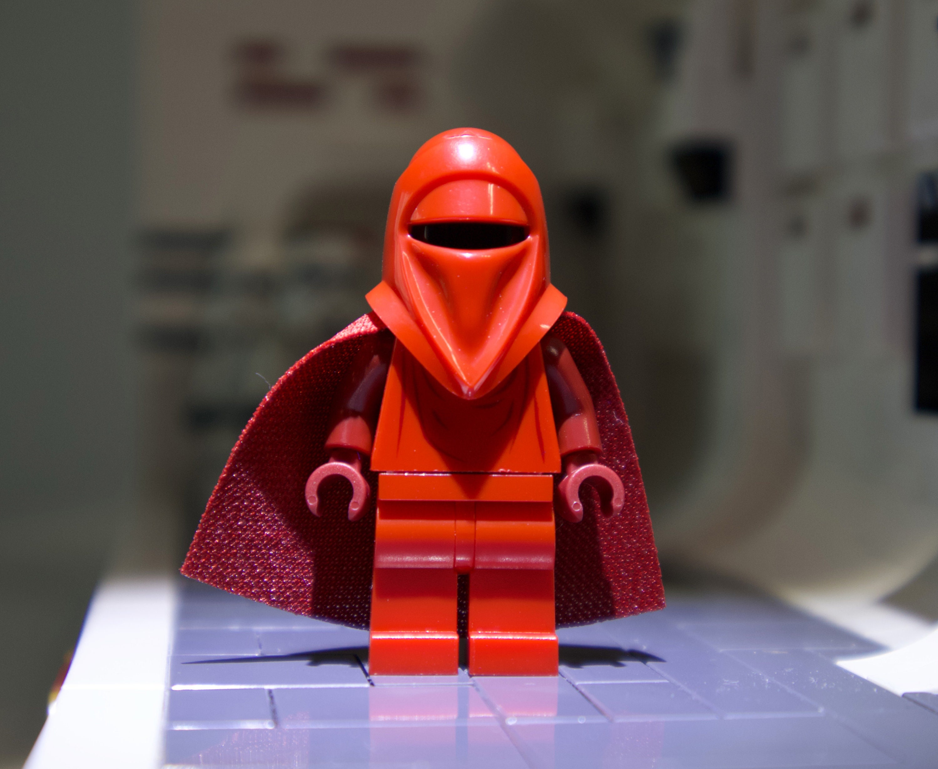 Red new LEGO Star Wars Minifig Headgear Helmet Royal Guard 