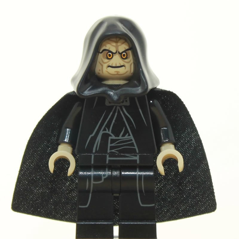LEGO® Star Wars™ Chancellor Palpatine Original capes replaced with custom ones