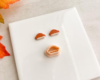 Cortador de arcilla polimérica con forma de pastel de otoño para aretes de Acción de Gracias y acogedoras manualidades de otoño.