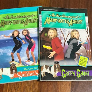 The New Adventures of Mary Kate and Ashley Book - Lot of 2 Paperbacks -Very good