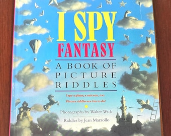 I Spy Fantasy : a Book of Picture Riddles de Jean Marzollo (1994, Couverture rigide)