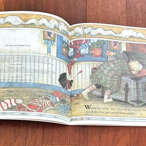 The Hat - Paperback By Jan Brett- Very Good image 2