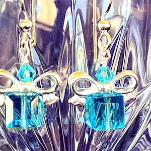 Sterling Swarovski Handmade Earrings Crystal Bow Cube Light Turquoise Blue 925 Sterling Silver Present Gift Pewter Silver Pretty Special Fun