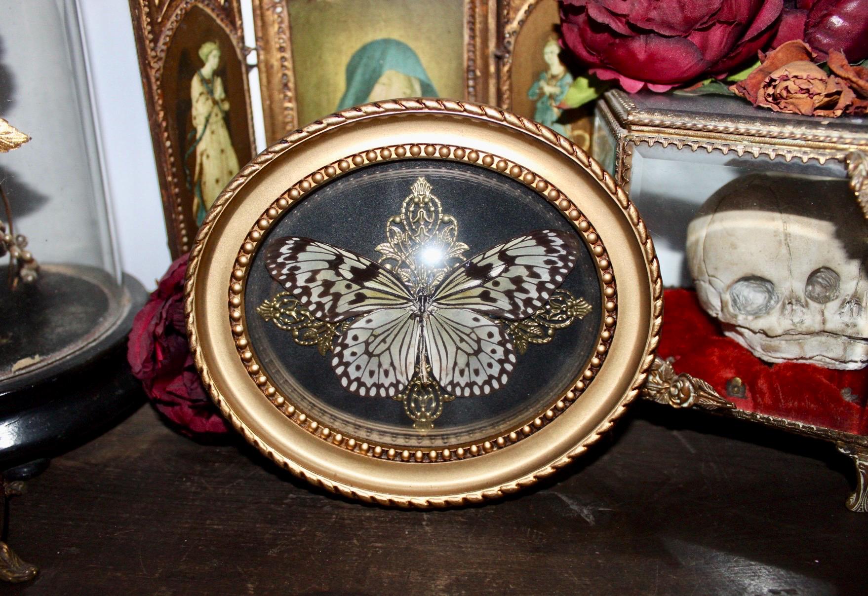 Tableau soie d'occasion - Décoration