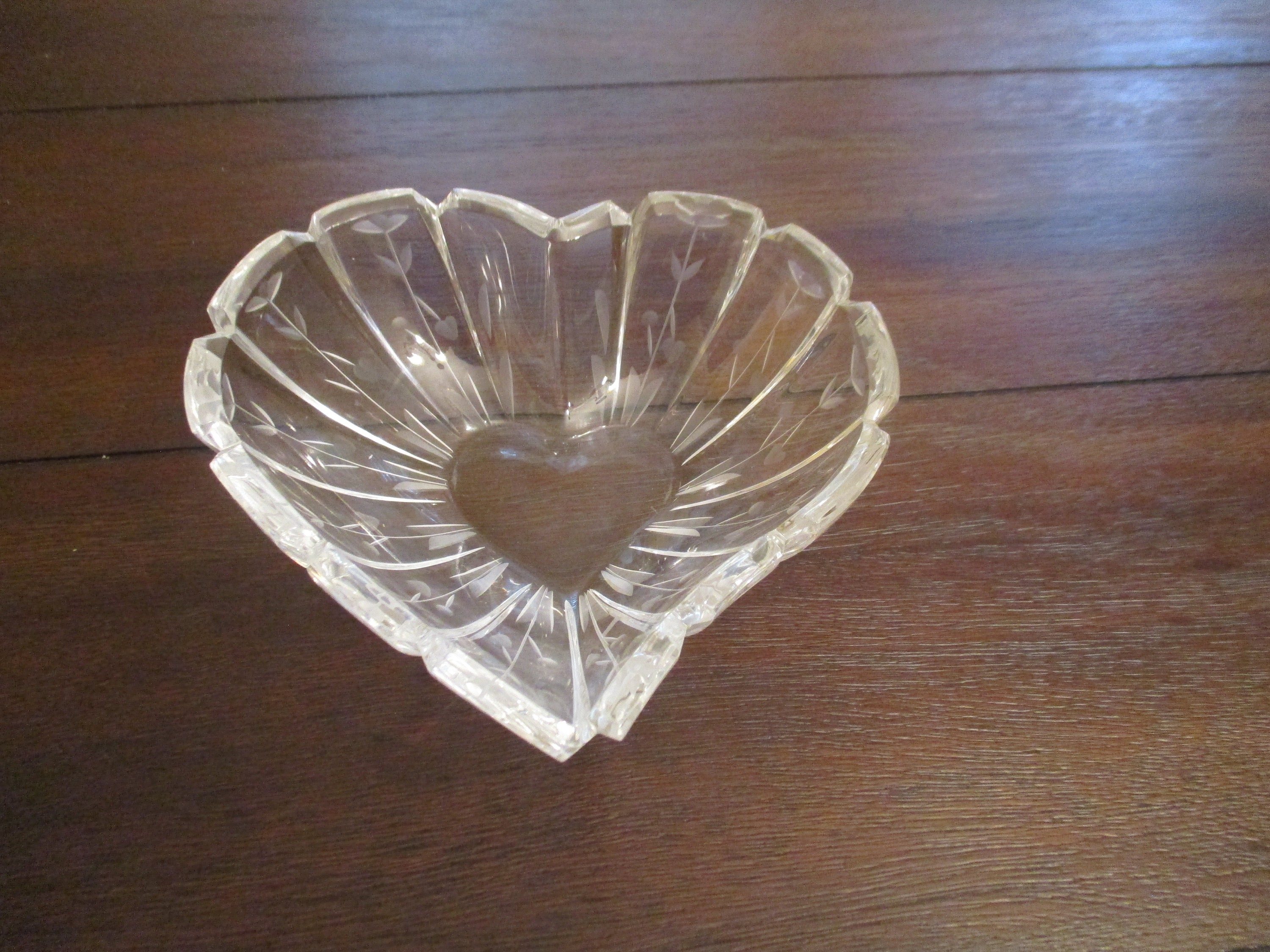 Vintage Glass Heart Candy Dish With Etched Design Valentine Etsy