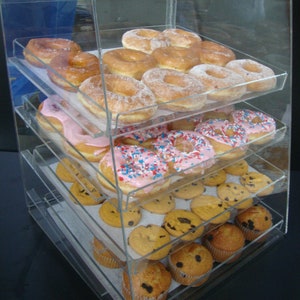 Displays2buy Acrylic Case w/4 trays Pastry Bakery Donut Bagels Cookie