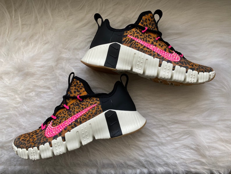 nike metcon leopard shoes