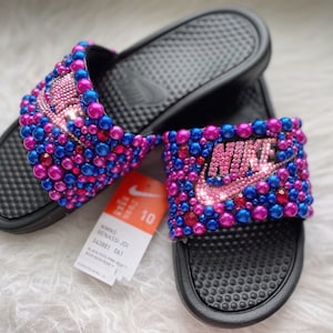 Custom Pearl Nike Slides – Le Cinq Août