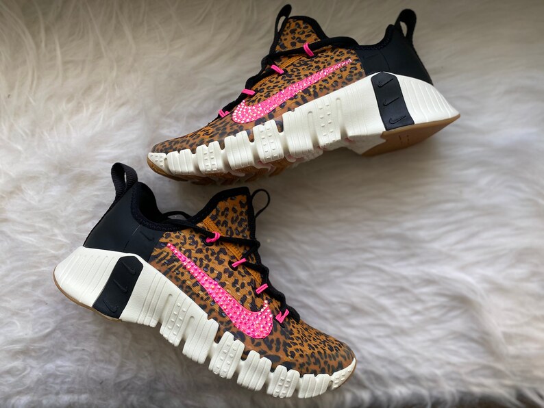 nike metcon leopard shoes