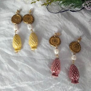 Ceramic earrings, Sicilian majolica earrings, Caltagirone pinecone earrings, brass and ceramic pearl earrings, women&#39;s earrings