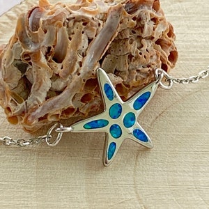 Colar de estrela do mar. Colar de prata esterlina. Colar de estrela do mar de opala azul. Joias náuticas. Joias havaianas. Colar de estrela do mar de opala. Presente.