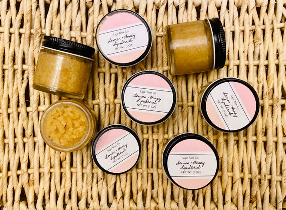 kojic acid lip scrub