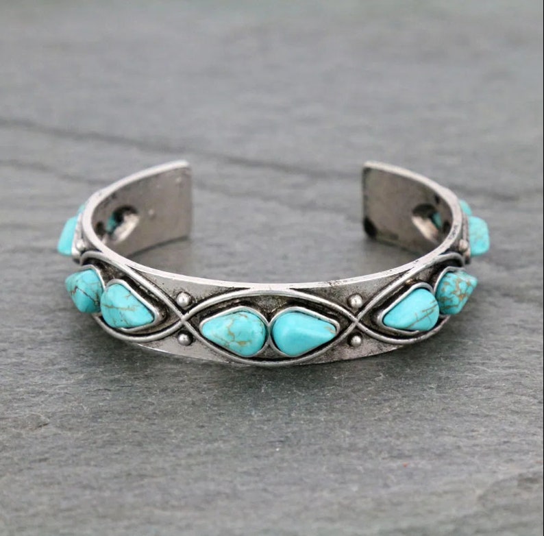 NATURAL STONE "C" CUFF TURQUOISE BRACELET   *NWT* 