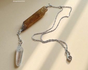 Citrine brute et collier à pointe de quartz clair Pendentif pendule en cristal jaune Bijoux pour chakra du plexus solaire Outils de divination Cadeau de sorcière pour elle