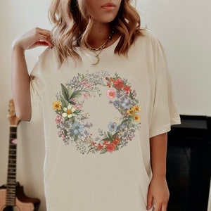 Botanical Shirt, Boho Wildflowers Aesthetic, Floral Graphic Tee, Vintage Cottagecore Shirt, Goblincore Shirt, Vintage Flower Shirt