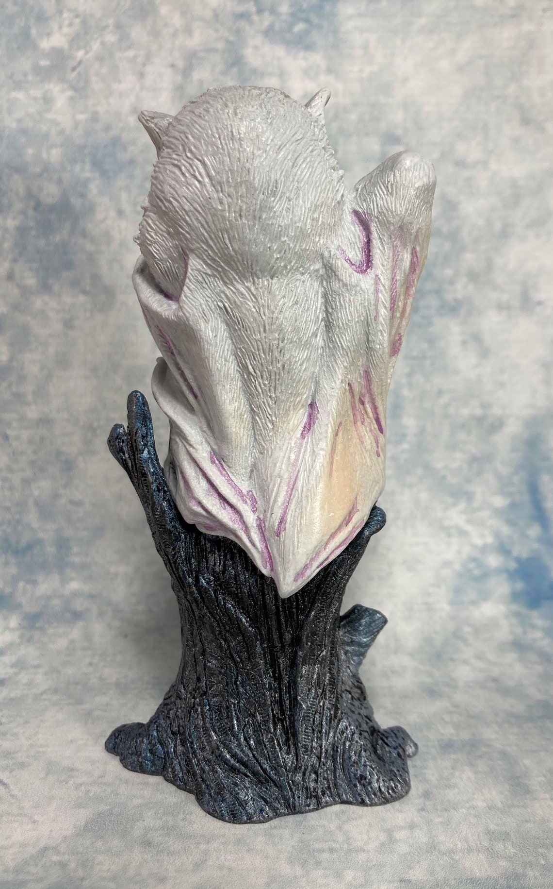 Bat Idol Mini-statue (albino) - Etsy