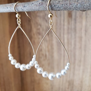 Crystal Pearl hoop earrings, crystal pearl teardrop bridal earrings, boho wedding earrings, bridal earrings, minimalist wedding earrings