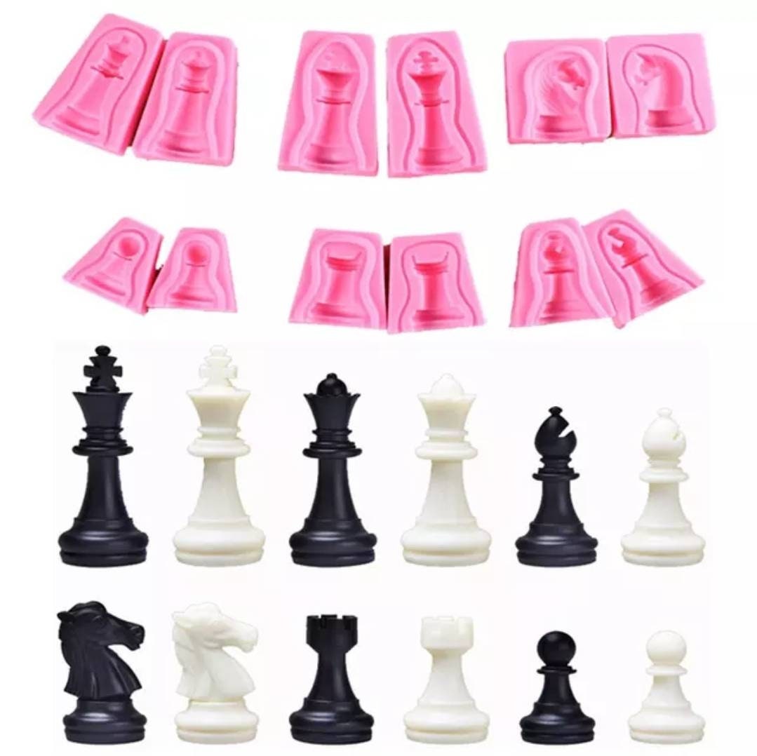 Chess Pieces Mold Set - PolyGlitter