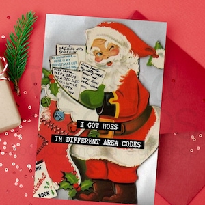 Santa kreeg H*oes in netnummers Kerstmis onbeleefd vriend seizoensgebonden MCM vakantie 50's Mid Century Retro familie huisvrouw grappige Snarky wenskaart
