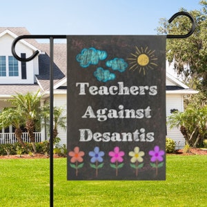Lehrer gegen DeSantis FL Garten Zeichen Bibliothek Schule Wertschätzung Geschenk Kreide Art Yard Flagge Freistaatlich Politische Veranda Wimpelkette Verbotene Bücher