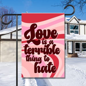 LGBTQ Ally Yard-vlag voor Valentijnsdag | Galentines Decor Pride Yard-vlag | Vlag van liberale activist op tuinwerf | Subtiele anti-troef FDT 8647-banner