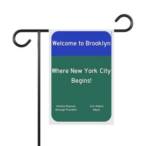 Willkommen in Brooklyn, wo New York City beginnt Yard Flagge Landstraße NYC Garten Rasen Banner Dekor Einweihungsparty Geburtstag Lustiges schrulliges Geschenk